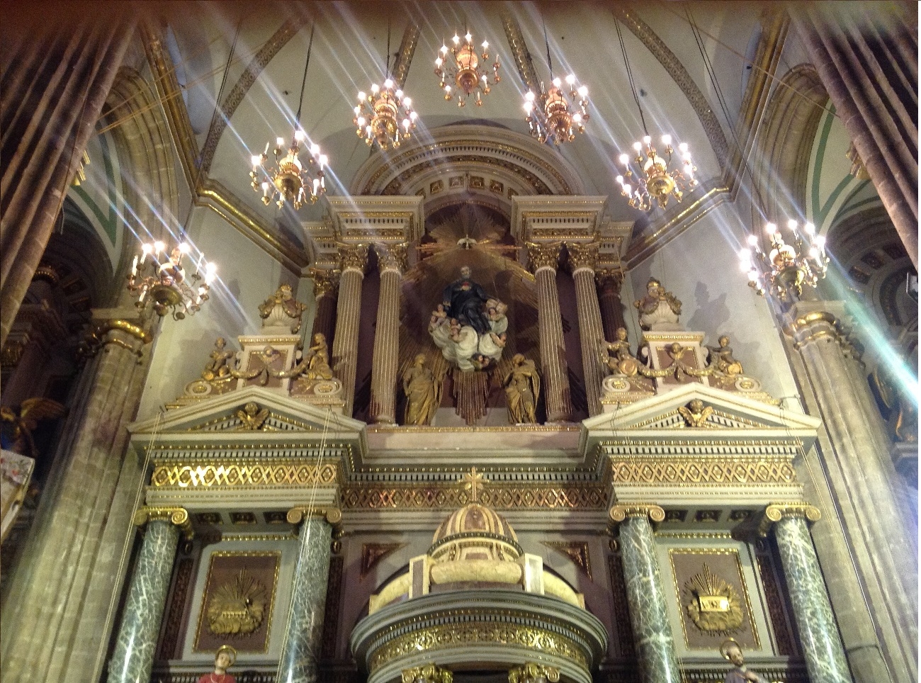 El Templo La Profesa está dedicado a San Felipe Neri